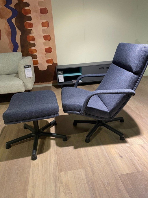 Sillón Artifort F141 con otomana
