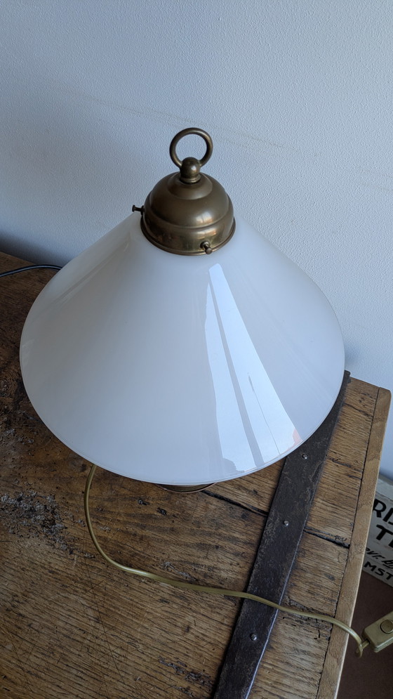 Image 1 of Lampada da tavolo Art Déco in ottone opalino