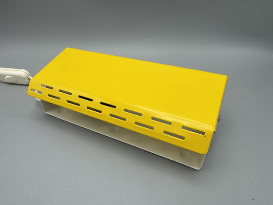 Image 1 of Lampada da parete/lampada da comodino gialla anni '70