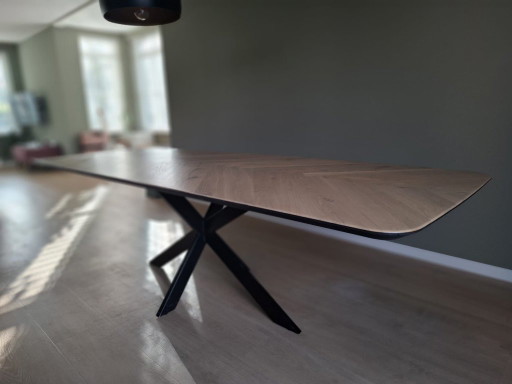 Eettafel Finesse, Visgraat, Ronde Hoek 260x100x78 (LBH) – Mdf