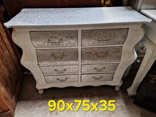 Cassettiera bianca con argento