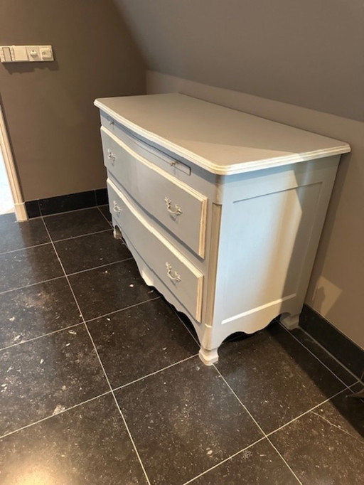 Cómoda de estilo campestre