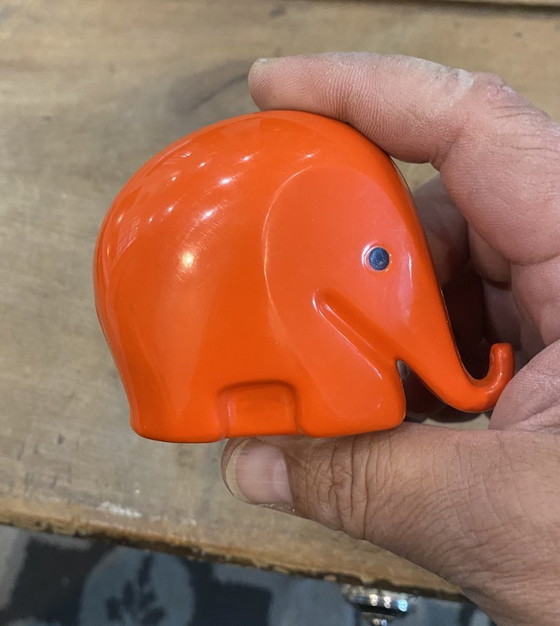 Image 1 of Sparschwein mit orangefarbenem Elefantenmotiv CA6 Luigi Colani Dresdner Bank 1970
