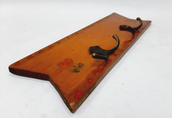 Image 1 of Vintage houten wandrek met messing haken