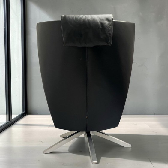 Poltrona girevole Maua in pelle nera, modello Design On Stock – Sedie girevoli, Metal, Leather (photo 7 of 16)