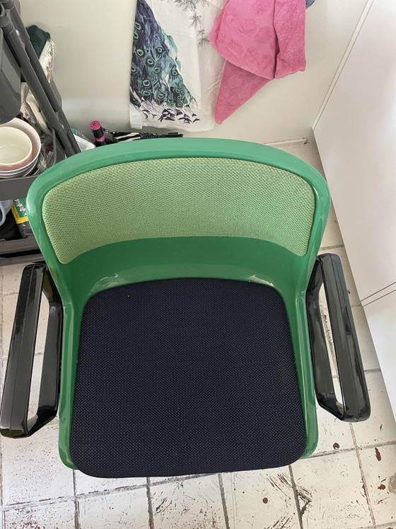 Vintage Tecno bureaustoel met wieltjes – Eetkamerstoelen, Plastic (photo 7 of 10)