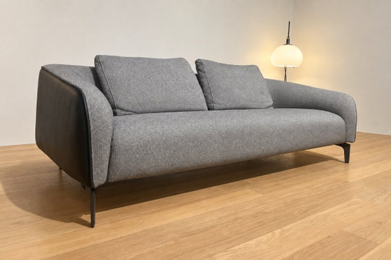 AS NEW Leolux Elias 3-Seater, 2 seaters, Other, Leather, Grey (photo 3 of 8)