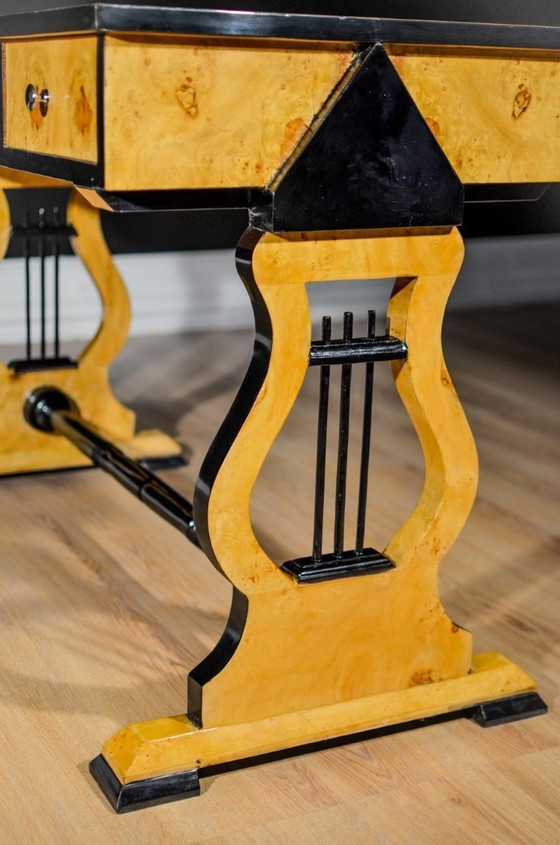 Image 1 of Scrivania in acero a forma di lira in stile Biedermeier