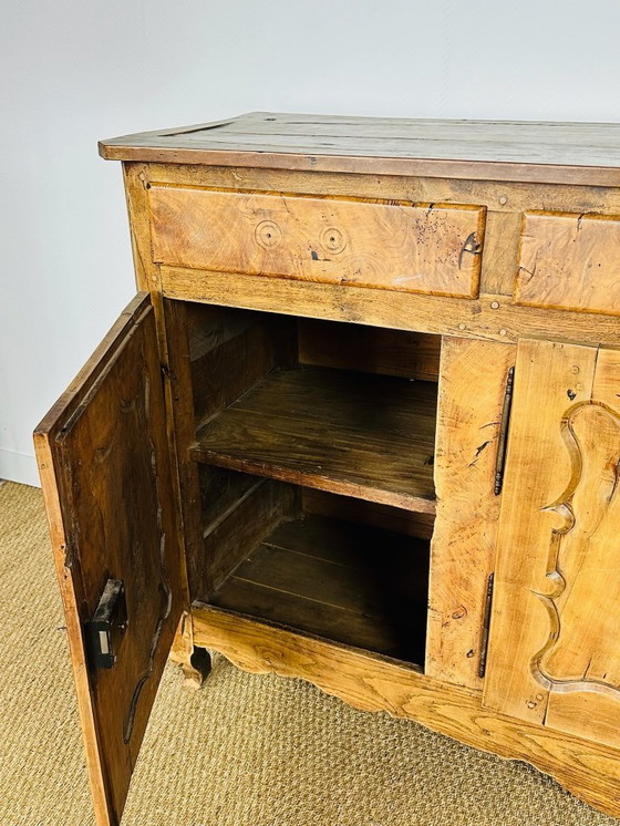 Image 1 of Buffet provinciale in noce, 1800