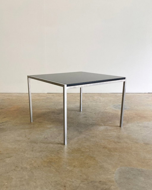 Tavolino da caffè dal design vintage