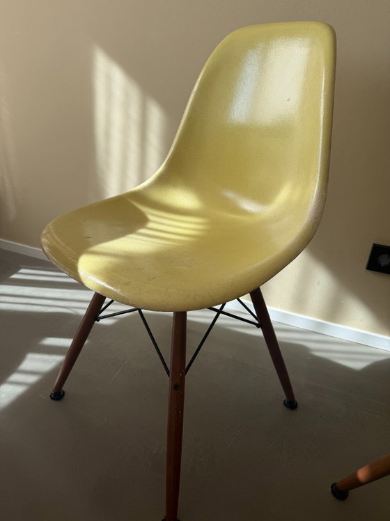 Image 1 of Set of 4 Vintage Eames Fiberglass Side Chairs (DSW)