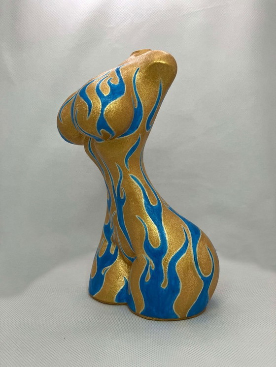 Image 1 of Statuetta fluorescente per body art. Realizzata a mano dall'artista.