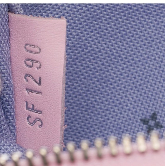 Image 1 of Accessoire LOUIS VUITTON en Toile Rose - 103254