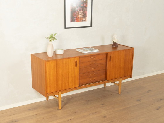 Mid-Century Sideboard aus den 1960er Jahren – Holz (photo 3 of 9)