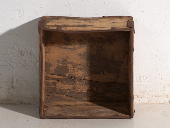 Antica misura per grano Dou in legno di olmo, Cina, circa 1900, Oggetti decorativi, Ferro, Rustic (foto 4 di 7)