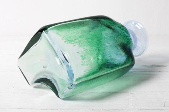 Decanter vintage in vetro verde e blu Antikva di Bertil Vallien / Bruksforshyttan / Svezia / 1994 (photo 9 of 17)