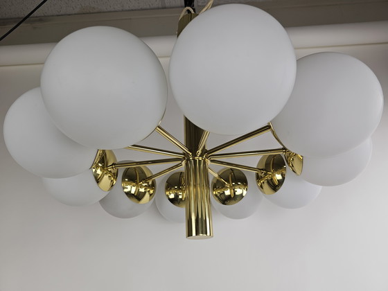Image 1 of Kaiser Leuchten Pendelleuchte mit 10 milchig-weißen Glaskugeln und Messingfassung