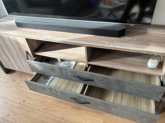 Image 1 of Mobile TV e cassettiera come nuovi / in vendita anche separatamente