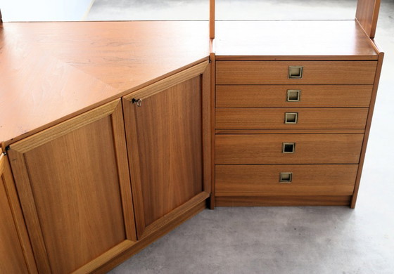 Image 1 of Mobiletto da parete/mobiletto angolare svedese d'epoca