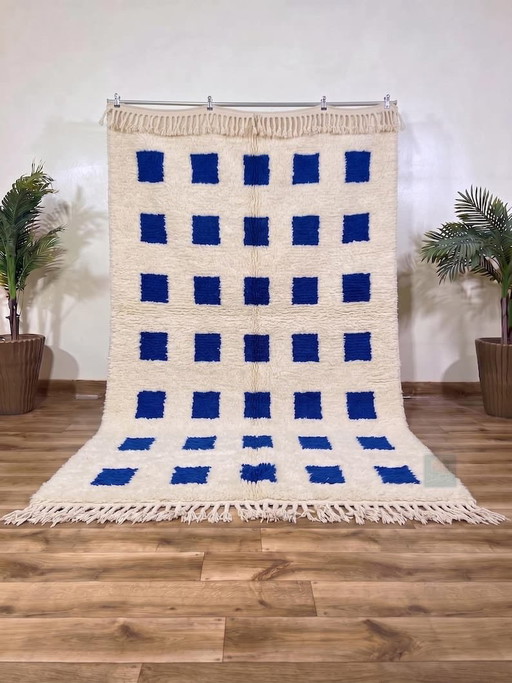 Handgefertigter traditioneller marokkanischer Teppich Blau und Weiß 150/250 cm