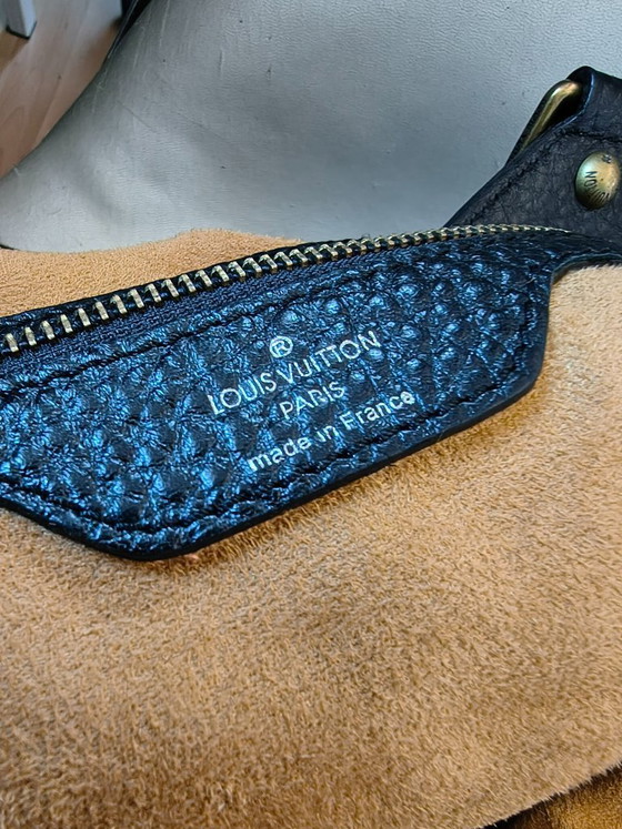 Image 1 of Sac hobo Louis Vuitton Surya Monogram en denim noir XL