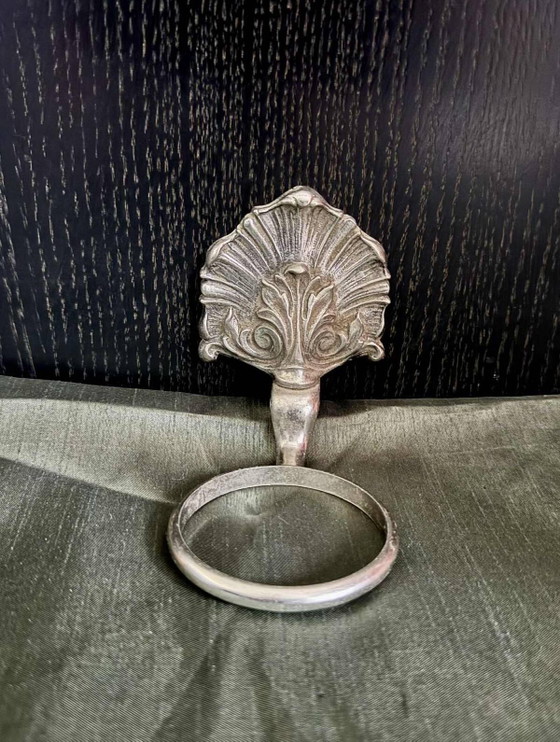 Rocaille coat hook in brass, Louis XV style – Coat racks (photo 3 of 3)