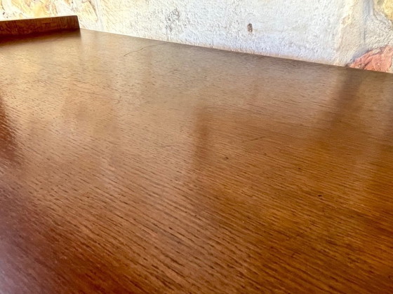 Image 1 of Librería de roble de mediados de siglo, con puertas correderas de cristal, década de 1960