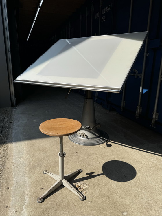Image 1 of Magnifique modèle bas de table à dessin Nike Eskilstuna Table de bureau Lightbox