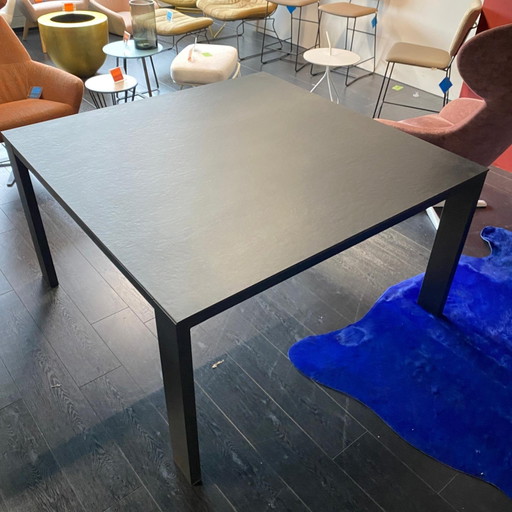 Edge buiten – Bert Plantagie, eettafels