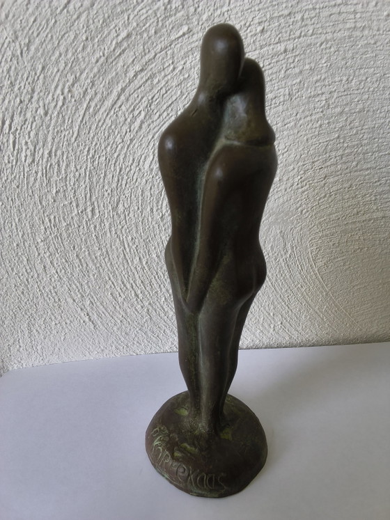 Innige Umarmung – Bildhauerei, Bronze (photo 2 of 9)