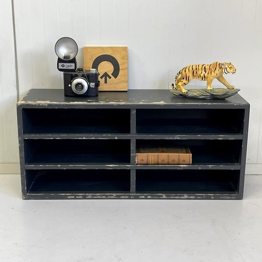 2 Industrielle Vintage-Broschürenfach-Postkästen