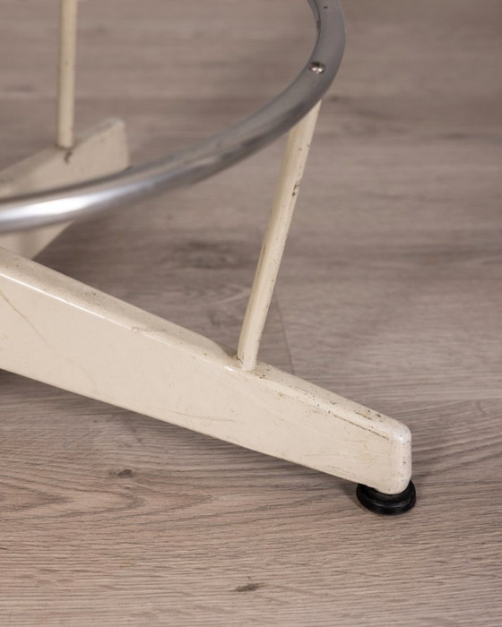 Image 1 of Tabouret vintage des années 1960 en métal et bois, au design industriel