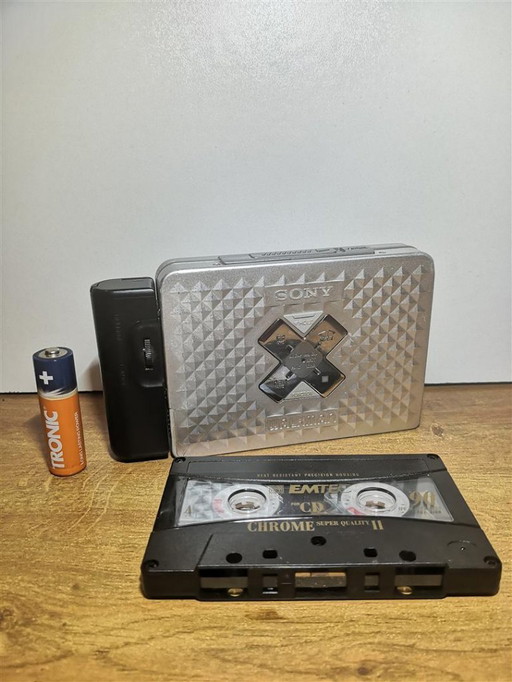 Vintage cassette player / Walkman Sony WM EX668 / Vintage decoration