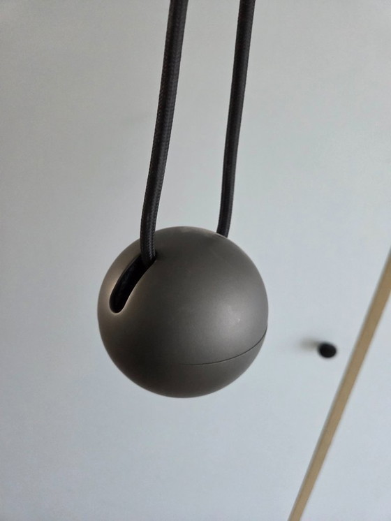 Image 1 of Lámpara colgante Lod de Ferm Living, hierro con acabado en negro