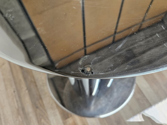 Image 1 of Table en métal vintage avec plateau en verre rond