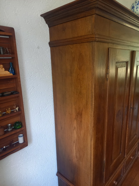 Image 1 of Schrank aus massiver Eiche