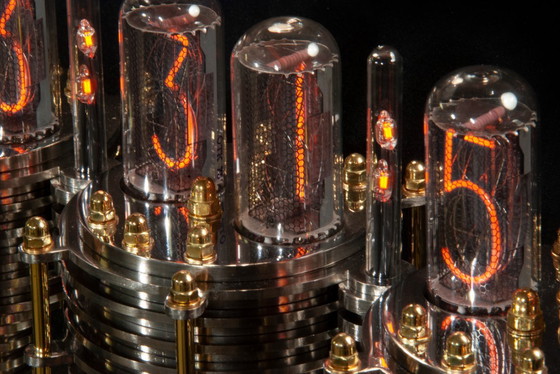 Image 1 of Nixie Klok Lim.Ed. 2/10 "Tijdbasis".