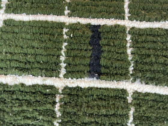 Alfombra verde de 250 cm x 150 cm. – Wool (photo 6 of 10)