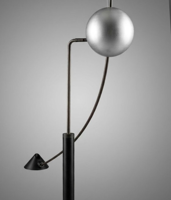 Lampadaire post moderniste de Carlo Forcolini pour Artemide., Métal, Noir (photo 4 sur 7)