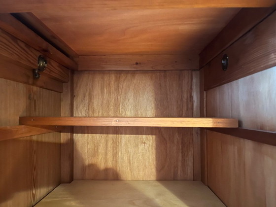 Image 1 of Vecchio armadio per la biancheria