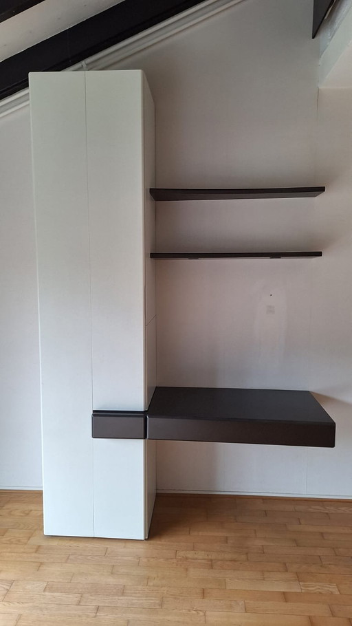 Armoire haute Banzbord avec étagères flottantes et plateau de bureau