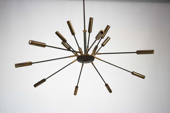 Image 1 of Rare lustre Sputnik en laiton à 16 bras de Stilnovo – 92 cm de diamètre – Italie, années 1950
