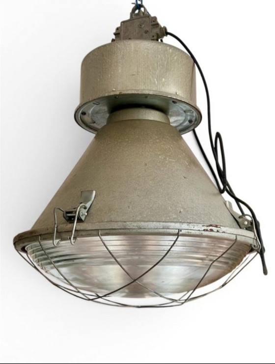 Robust Vintage Industrial Pendant Lamp 1978 From Poland – mesko, Aluminium, Metal (photo 5 of 5)
