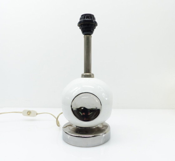 Base lampada Space Age in ceramica bianca e cromo - 1970 – Lampade da tavolo (photo 2 of 7)