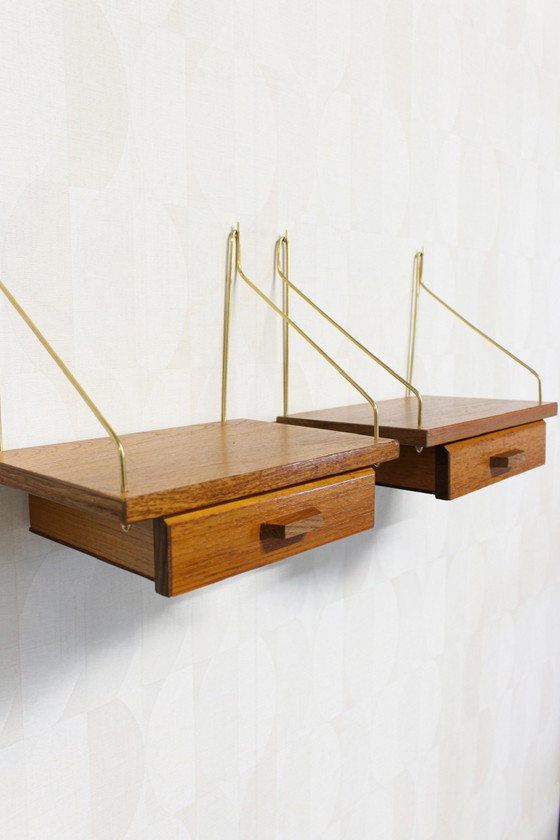 Image 1 of Set vintage Deense nachtkastjes met messing dragers