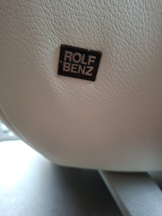 Image 1 of Canapé design 2 places en cuir Rolf Benz, entièrement rénové par des professionnels.