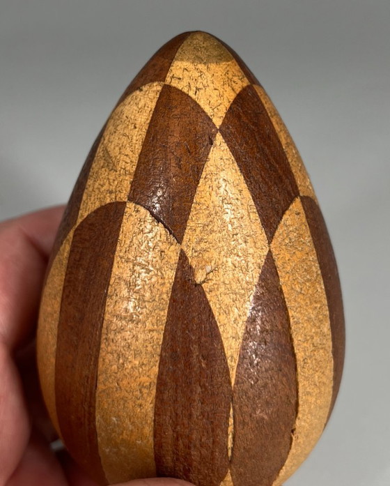 Image 1 of Vintage houten sculptuur, eivormig, in Weense werkplaatsstijl – Koloman Moser / Therese Trethan Art