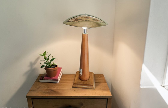 Image 1 of Lampada da tavolo vintage in legno e metallo – Design modernista, anni '50