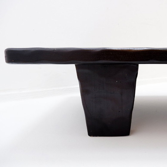 Image 1 of Großer Couchtisch aus schwarzem, gehämmertem Holz