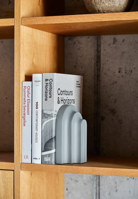 Image 1 of Arkiv bookend by Woud